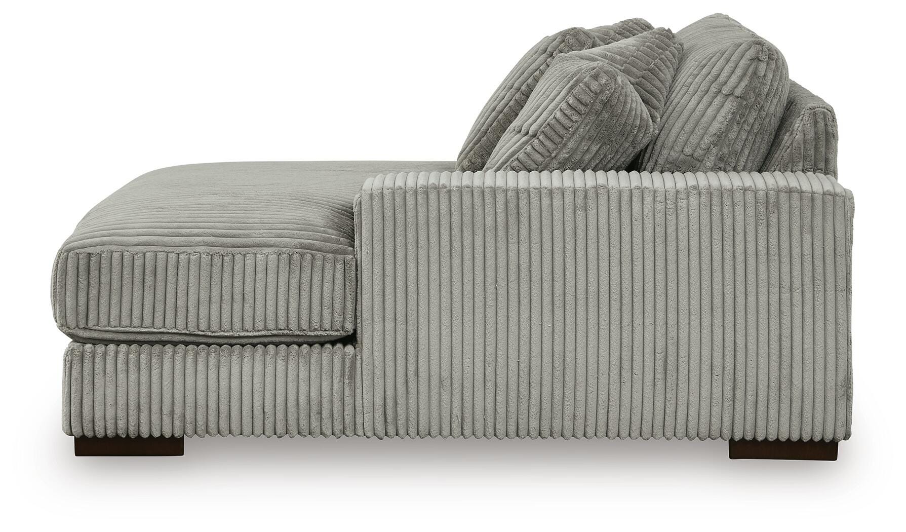 Lindyn 3-Piece Sectional and Chair in Fog