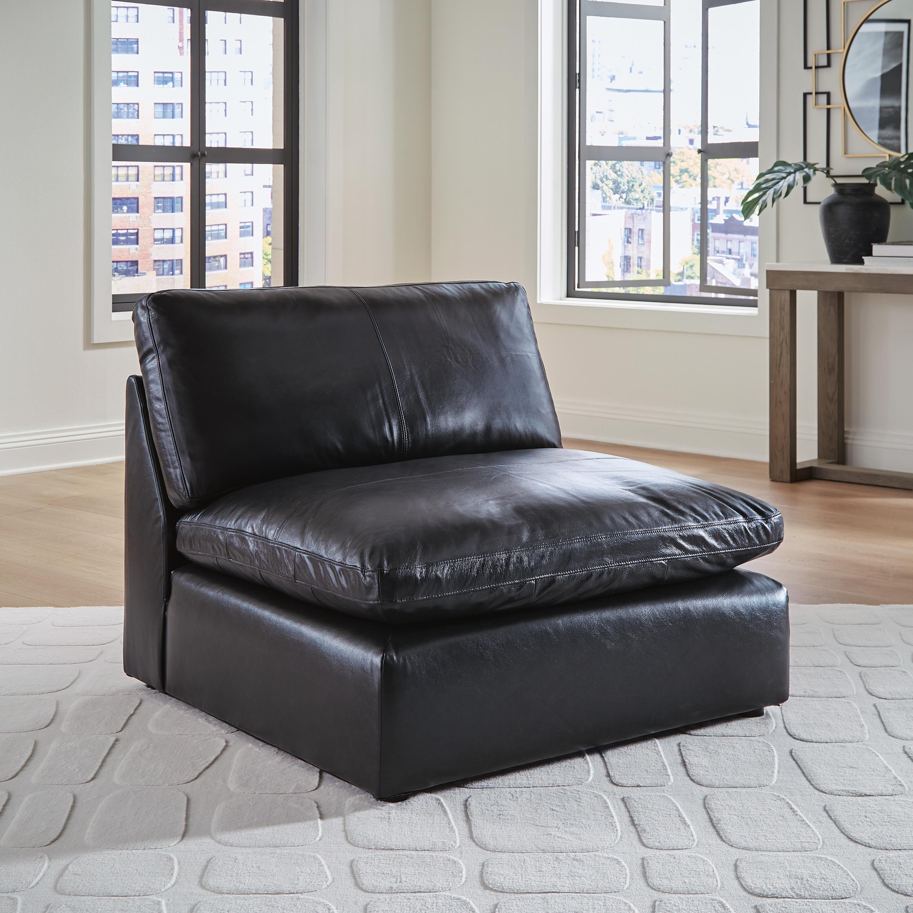Emilia 7-Piece Sectional in Black Leather