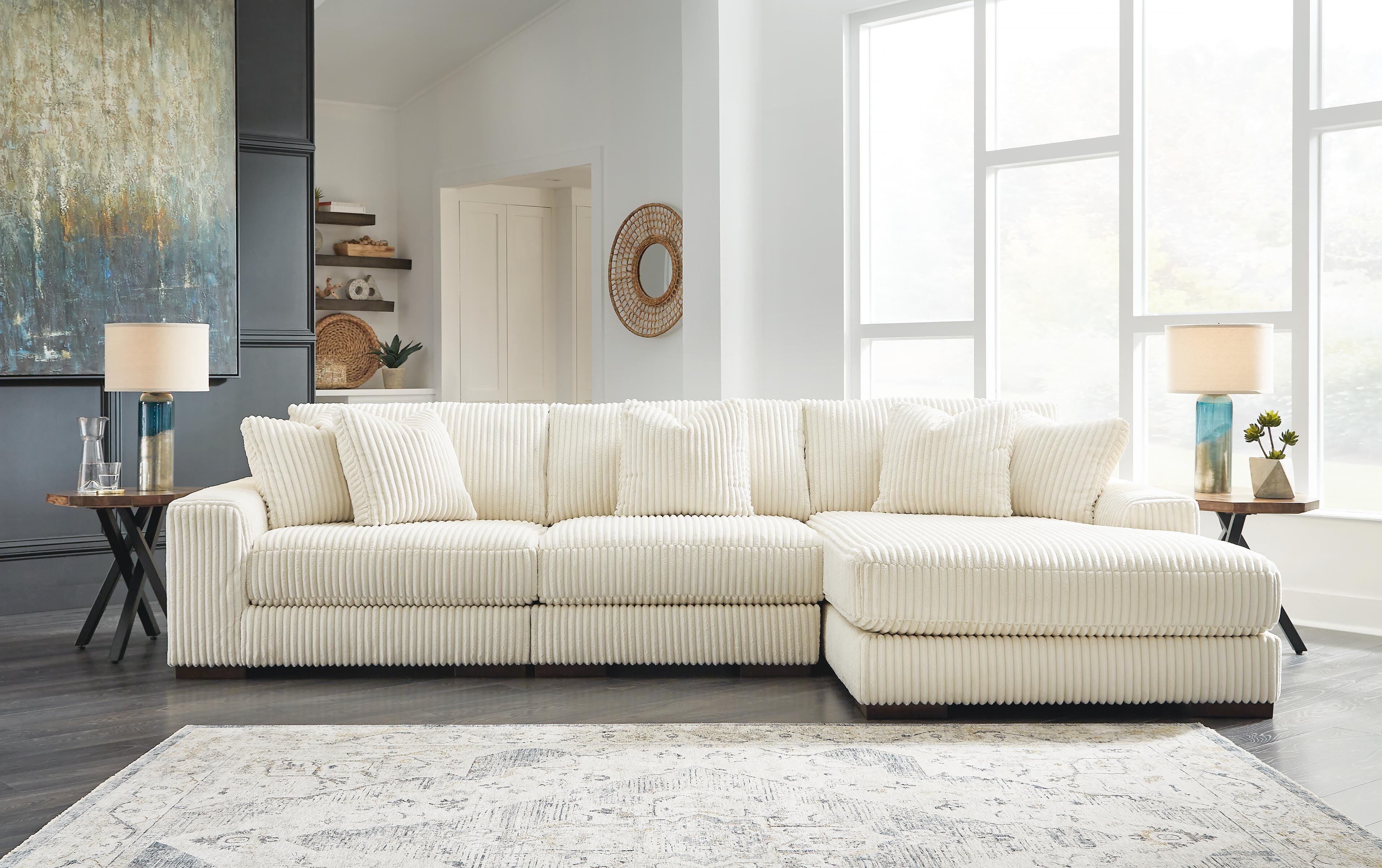 Lindyn 3-Piece RAF Chaise Sectional in Ivory Velvet