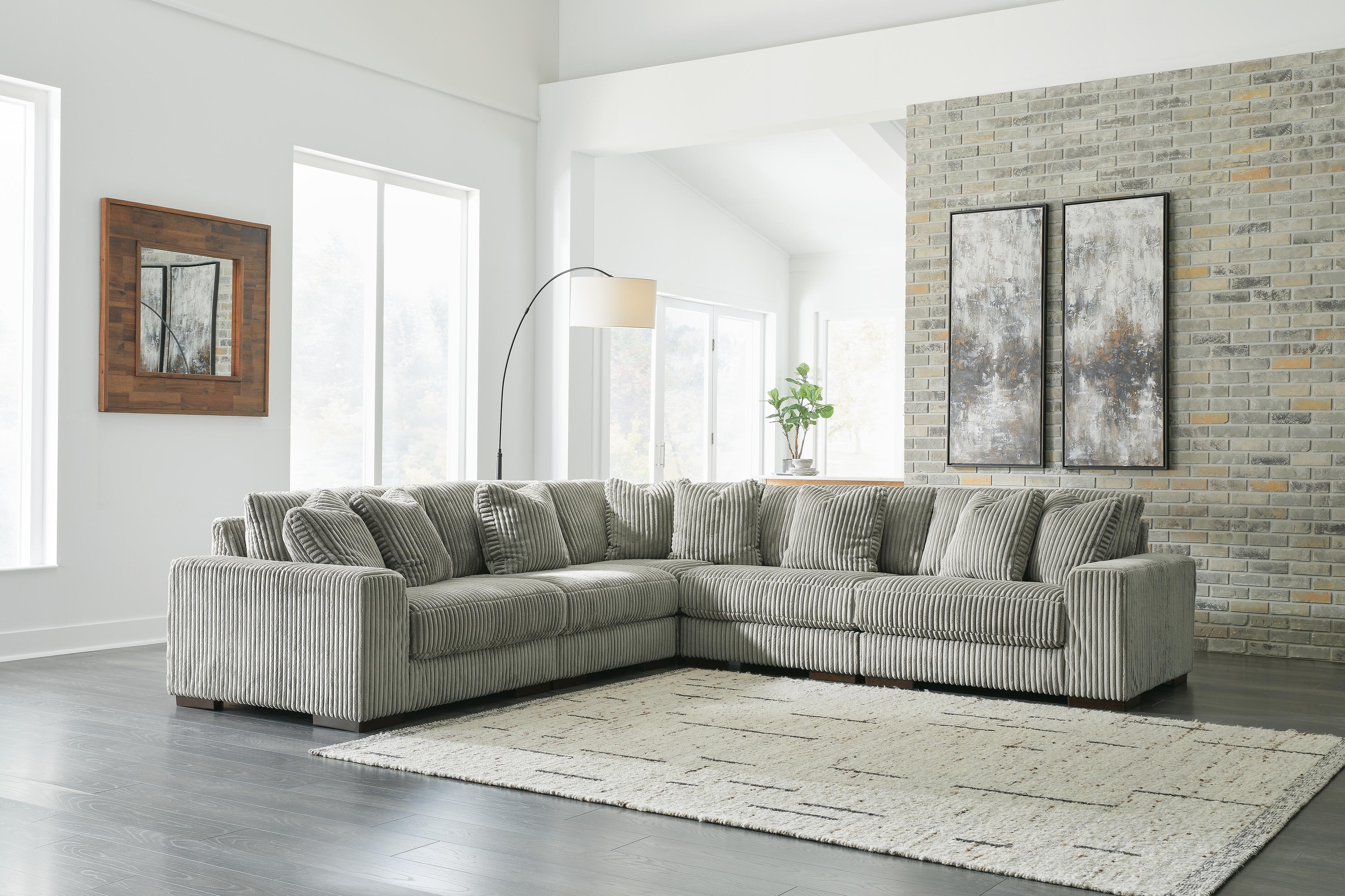 Lindyn 5-Piece Sectional in Fog Velvet