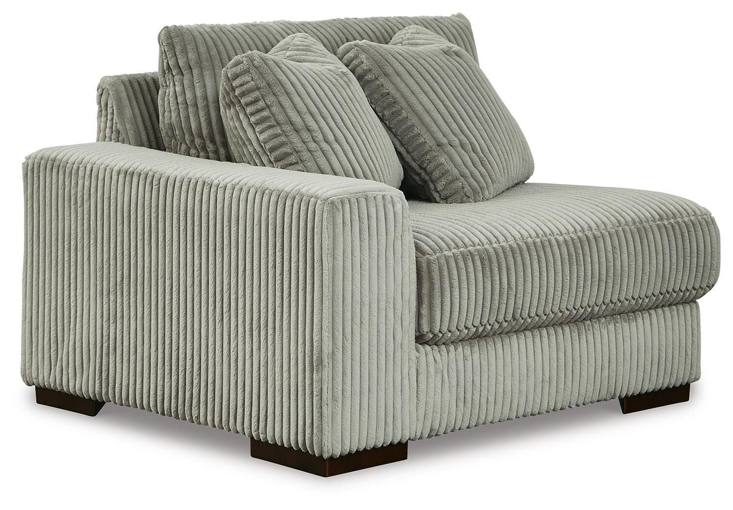Lindyn 3-Piece Sectional and Chair in Fog