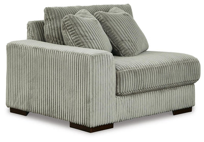 Lindyn 3-Piece Sectional and Chair in Fog