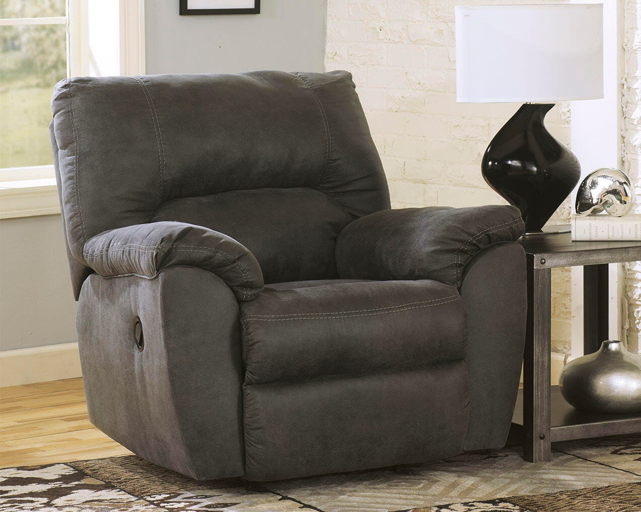 Tambo 2-Piece Sectional with Recliner in Pewter