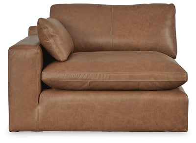 Emilia 3-Piece Sectional and 2 Ottomans in Caramel