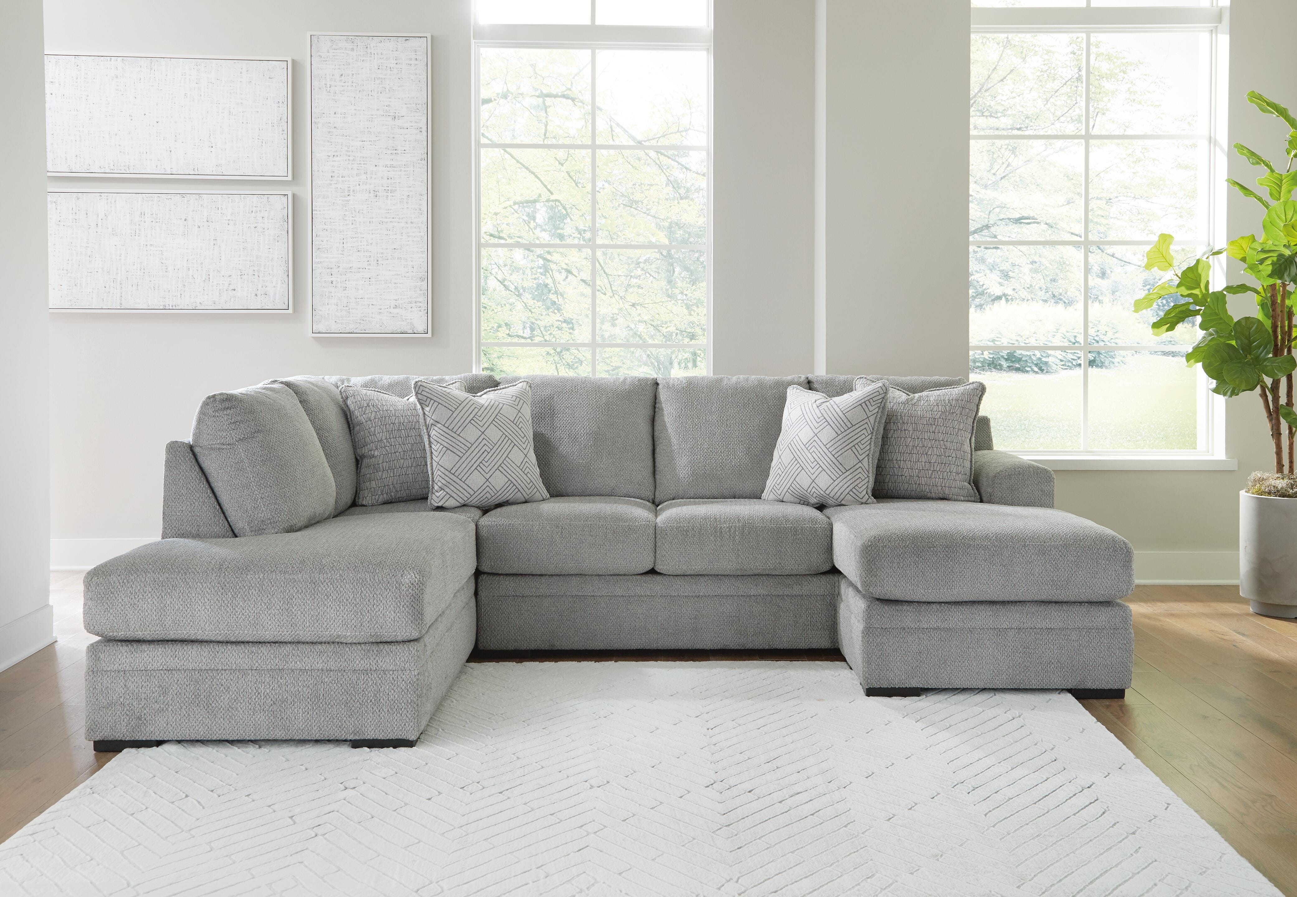 Casselbury 2-Piece LAF Sectional in Cement Velvet