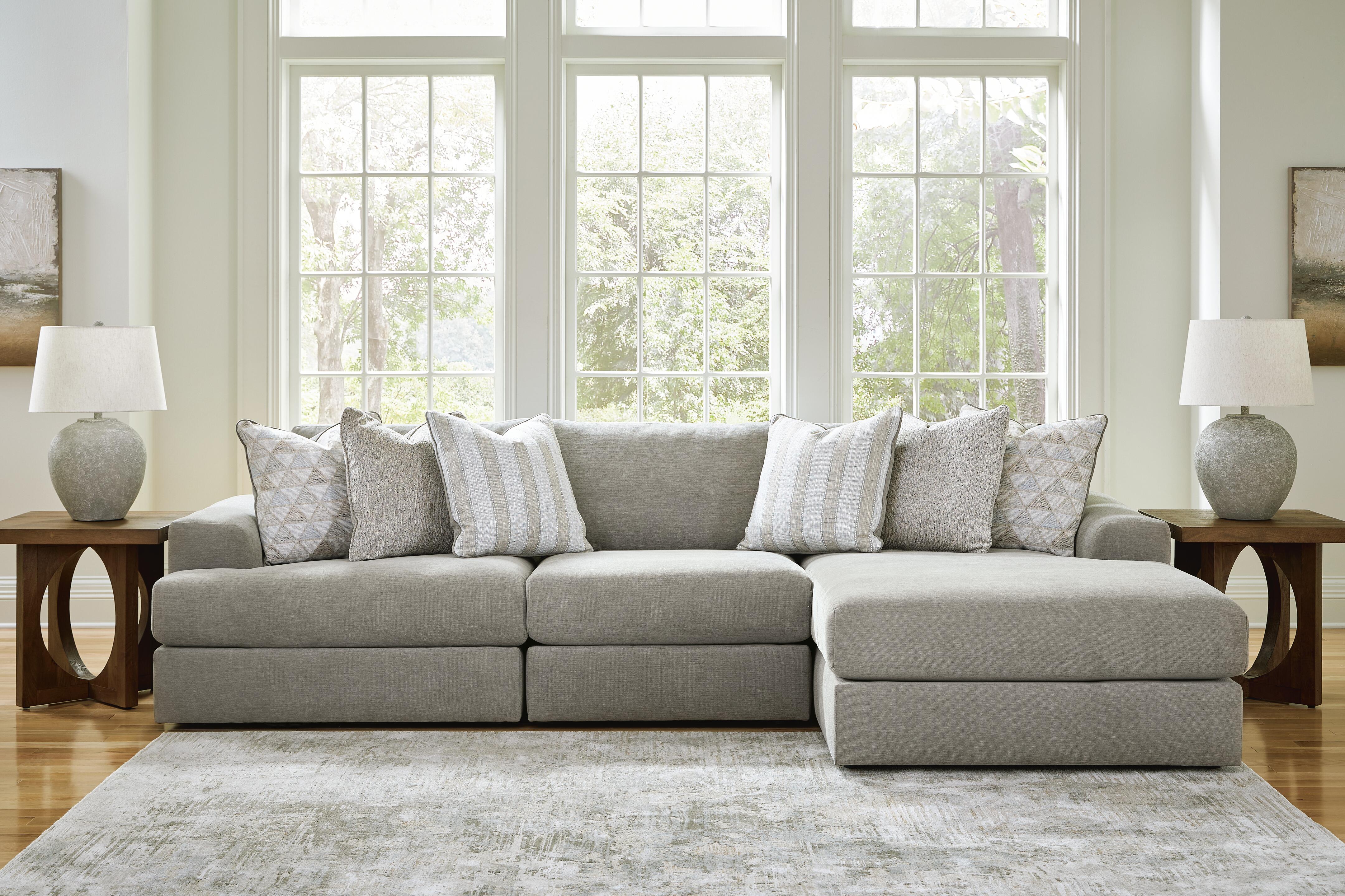 Avaliyah 3-Piece RAF Chaise Sectional in Ash Chenille