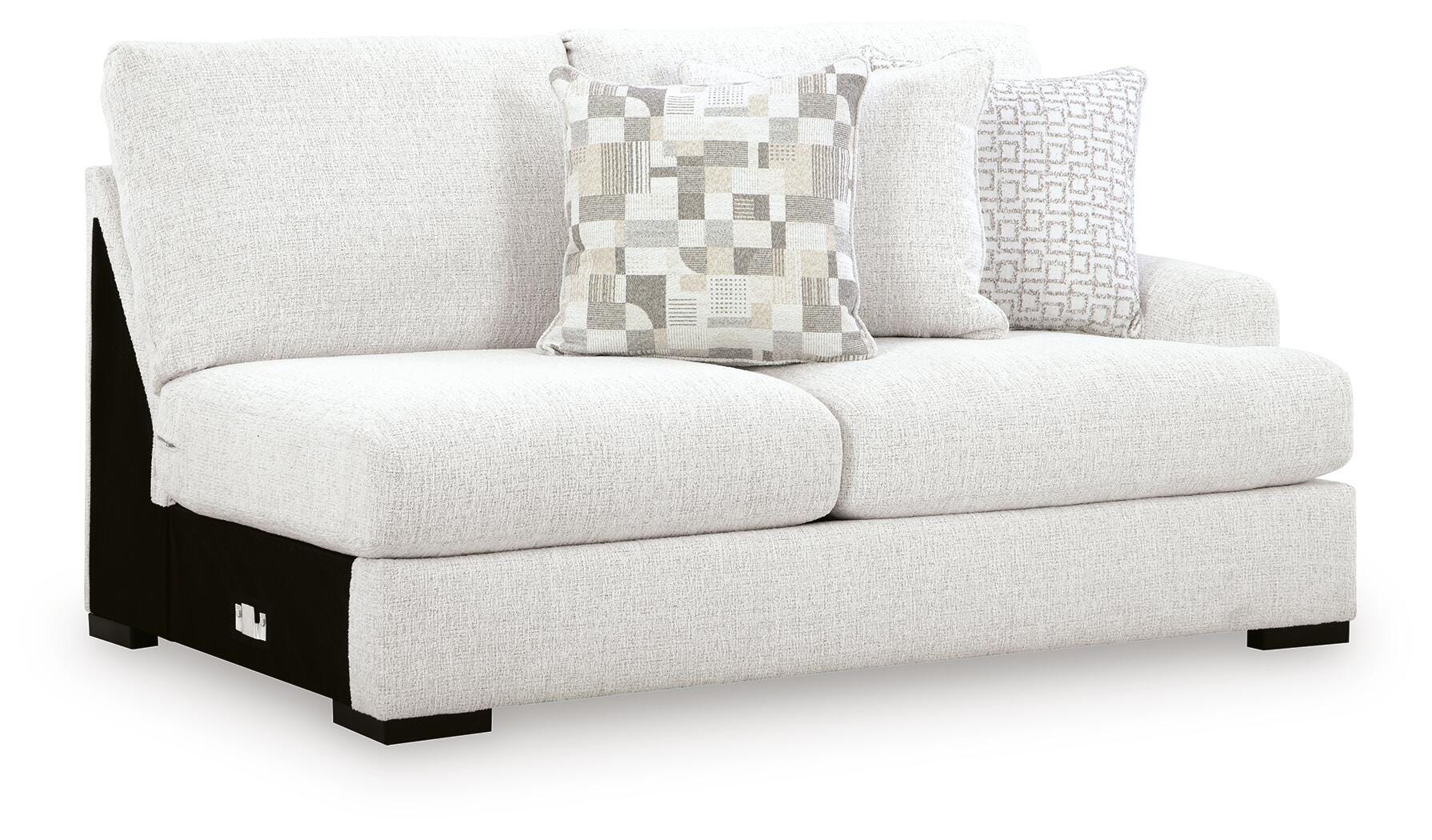 Misty-Lakes 4-Piece Sectional in Chalk