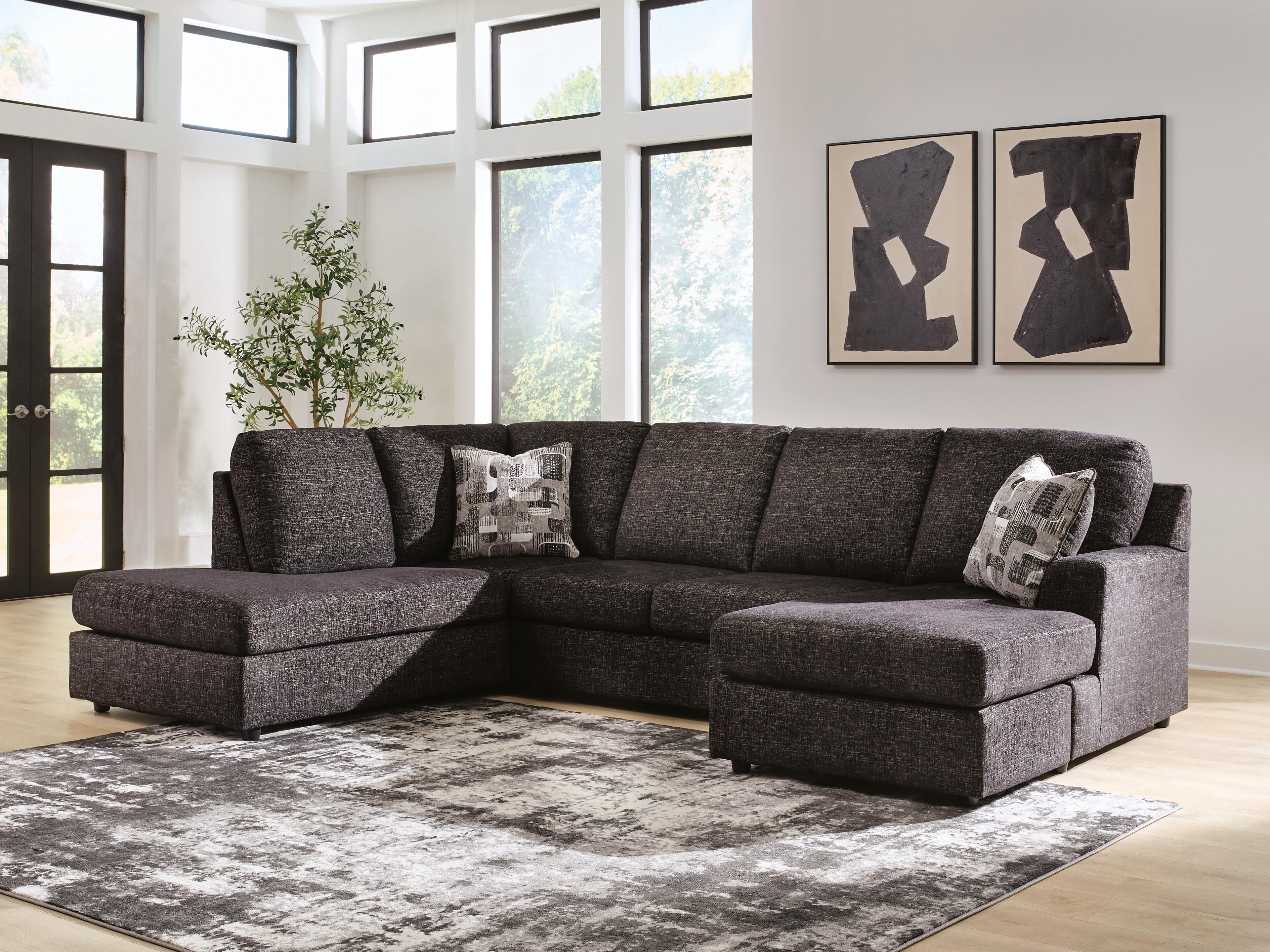 Lentiz 2-Piece Sectional with Chaise  in Onyx