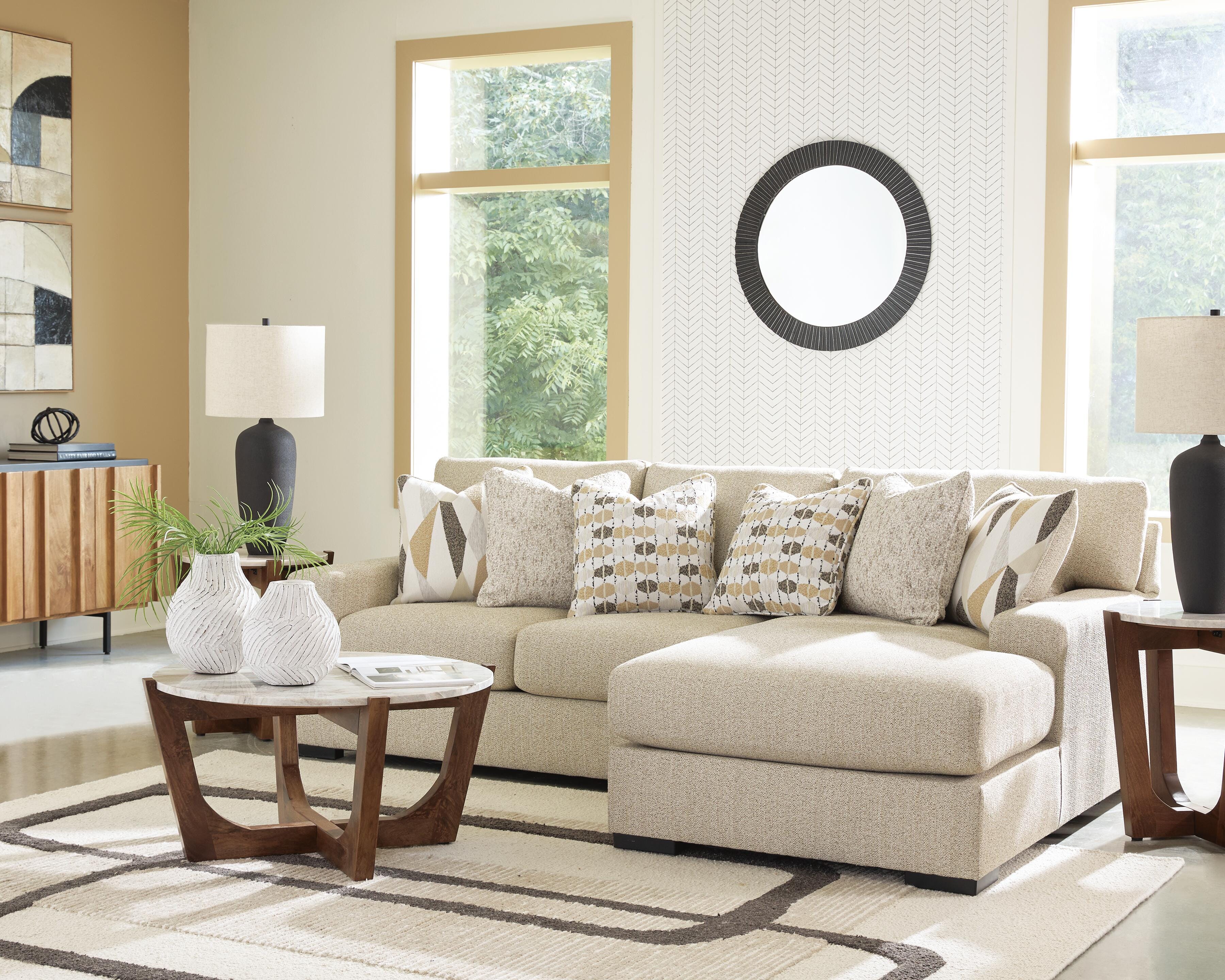Laurelgrove 2-Piece Sectional with RAF Chaise in Pebble
