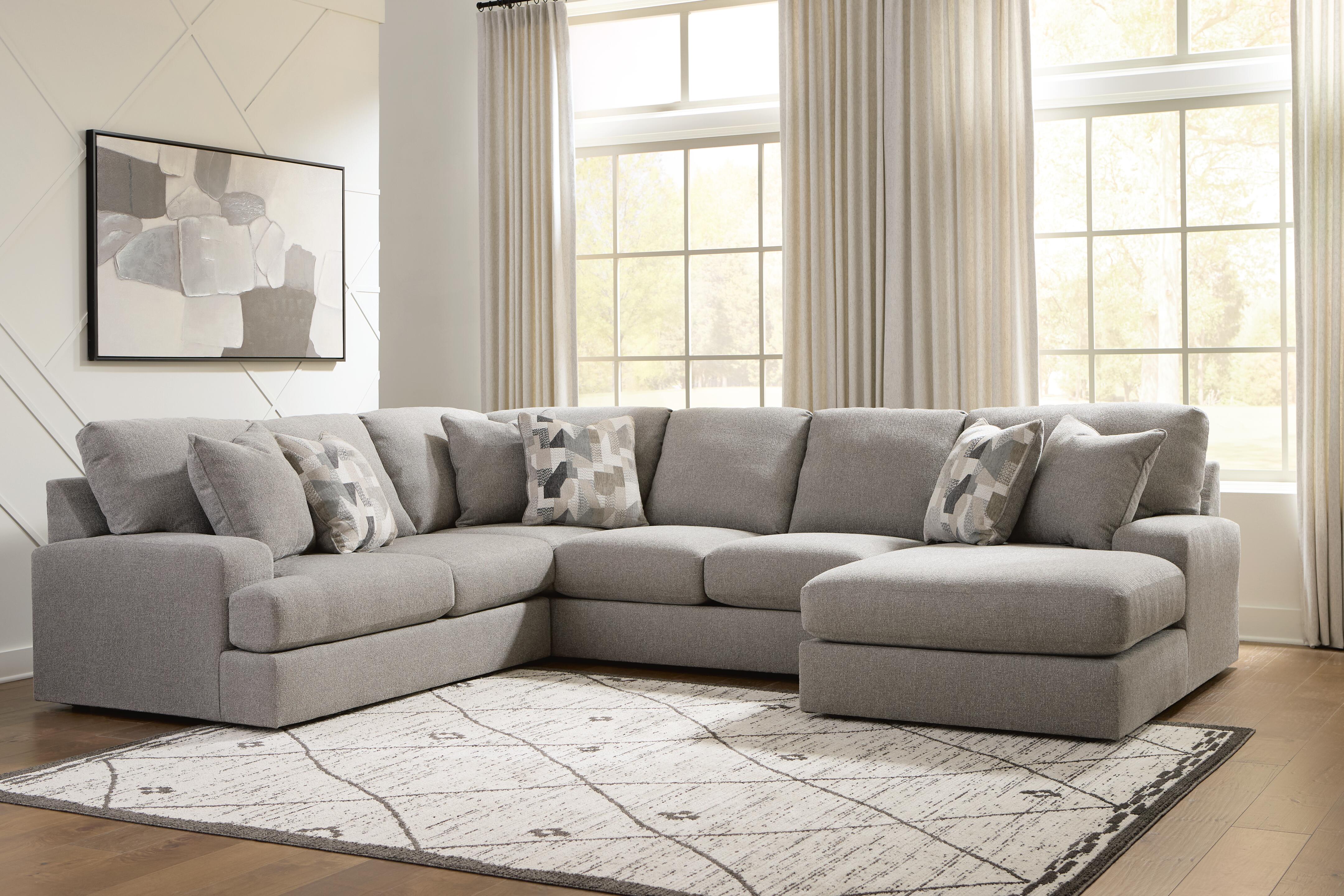 Lindon 3-Piece RAF Chaise Sectional in Smoke