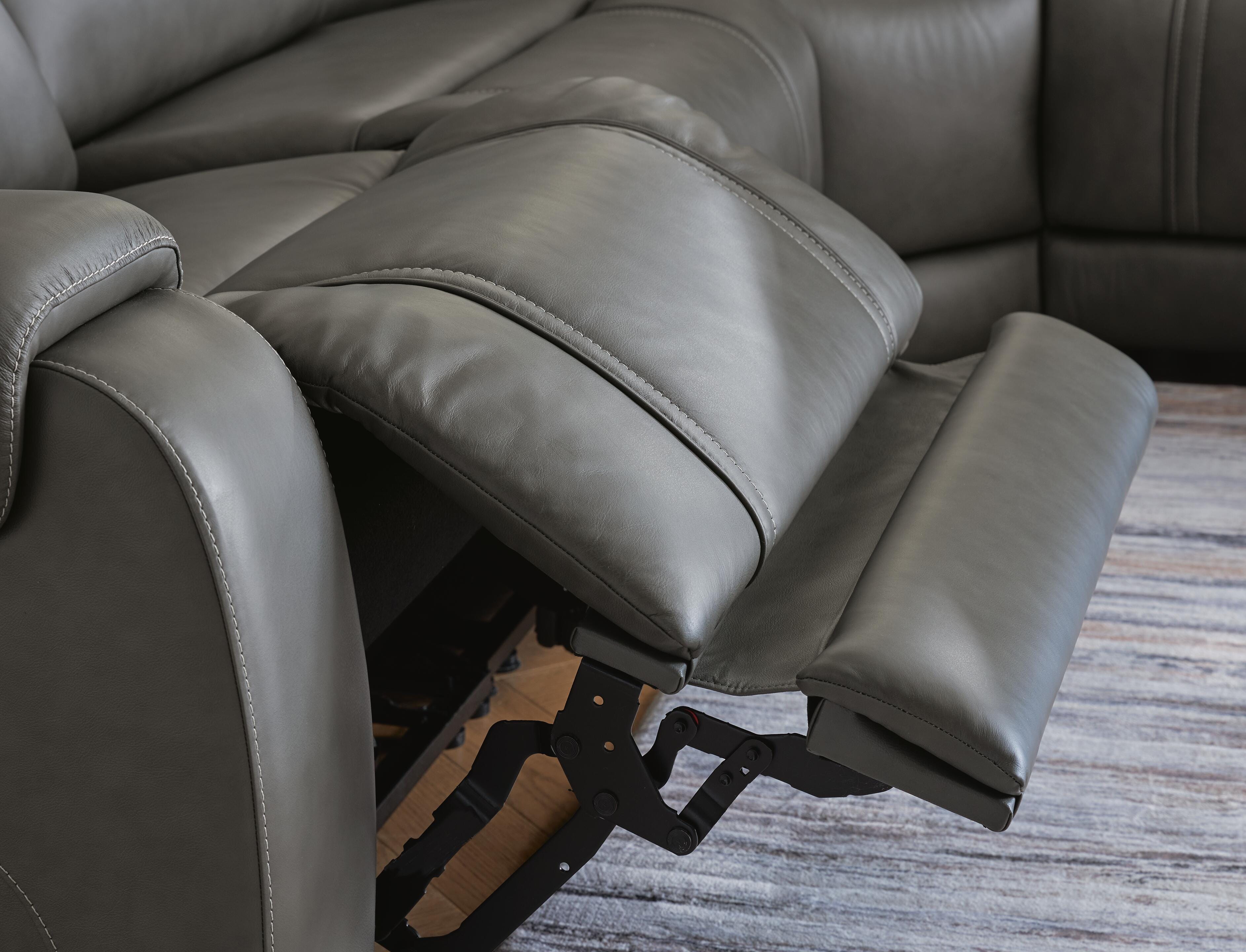 5Z - Pittson 5-Pc Power Reclining Sectional in Anchor Leather